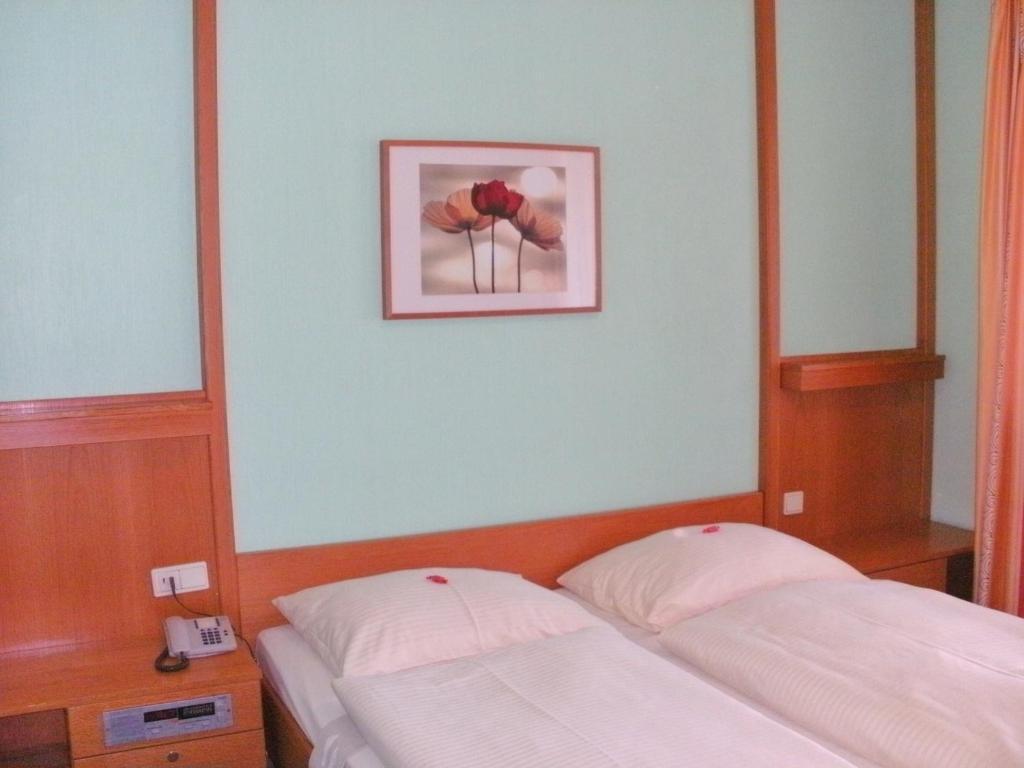 Cadolzburg Gasthof Landhotel Gruner Baum חדר תמונה
