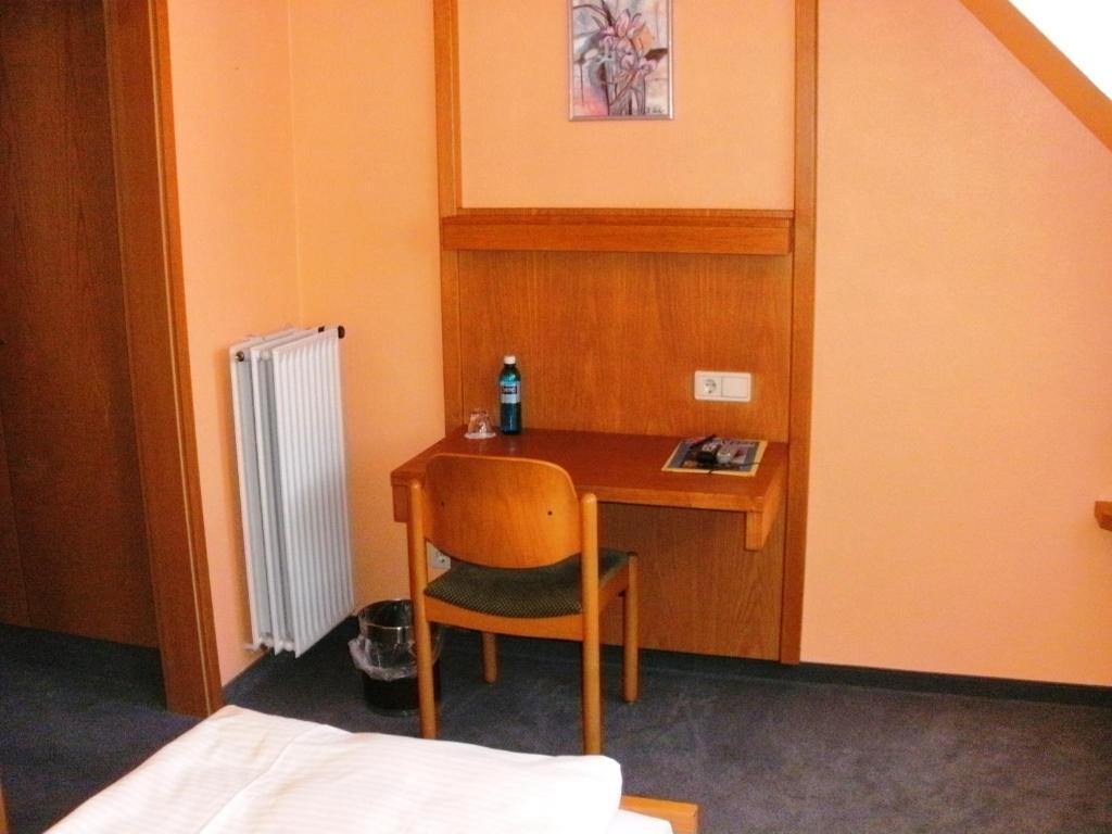 Cadolzburg Gasthof Landhotel Gruner Baum חדר תמונה