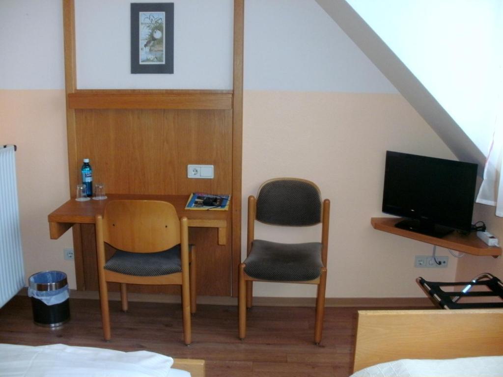 Cadolzburg Gasthof Landhotel Gruner Baum חדר תמונה
