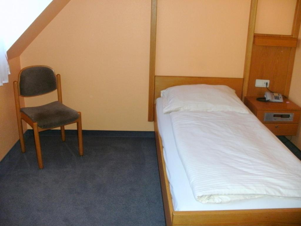 Cadolzburg Gasthof Landhotel Gruner Baum חדר תמונה