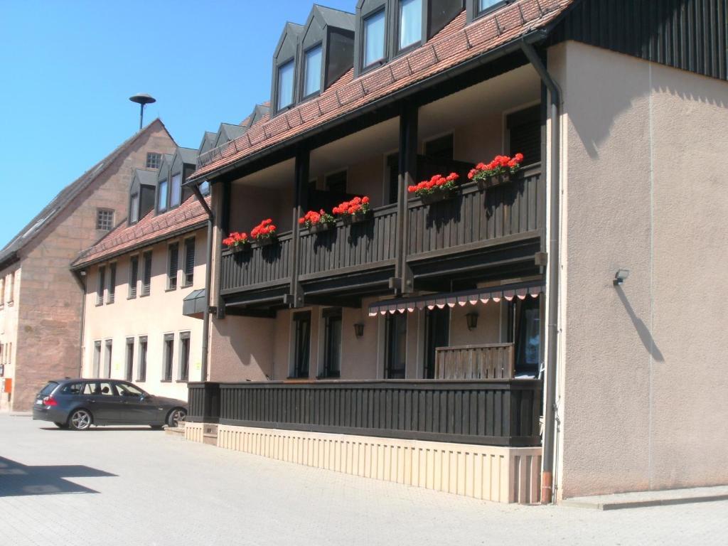 Cadolzburg Gasthof Landhotel Gruner Baum מראה חיצוני תמונה